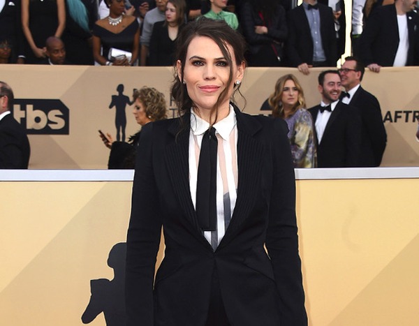 Clea DuVall from 2018 SAG Awards Red Carpet Fashion | E! News
